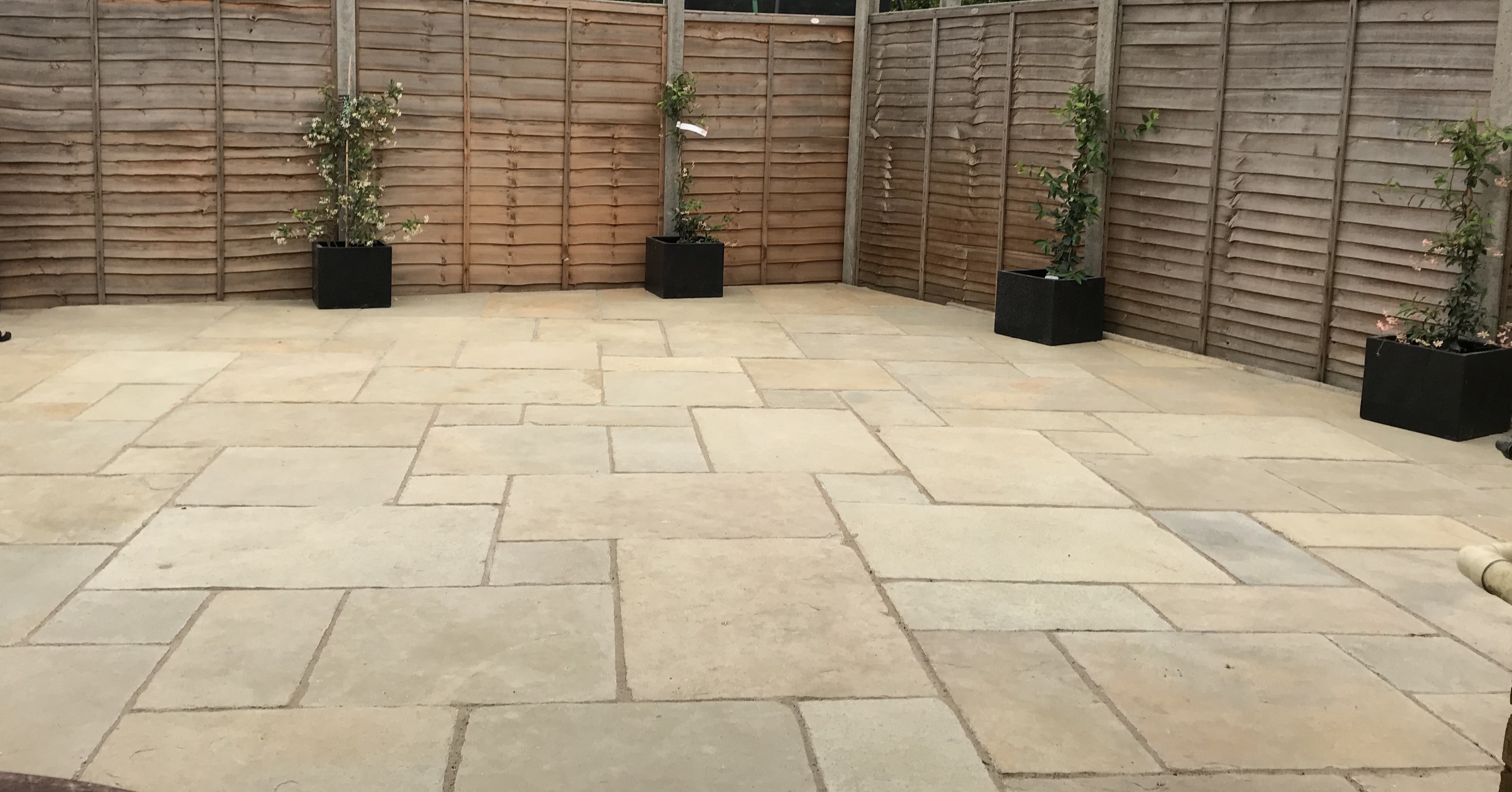 Tandur Yellow Indian Limestone Natural 22mm Calibrated Patio Paving Slabs Pack 15.5m2 